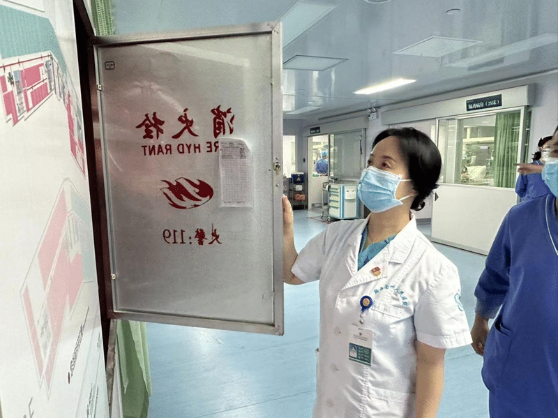 拧紧双节“安全阀”——州人民医院开展中秋、国庆节前安全生产检查